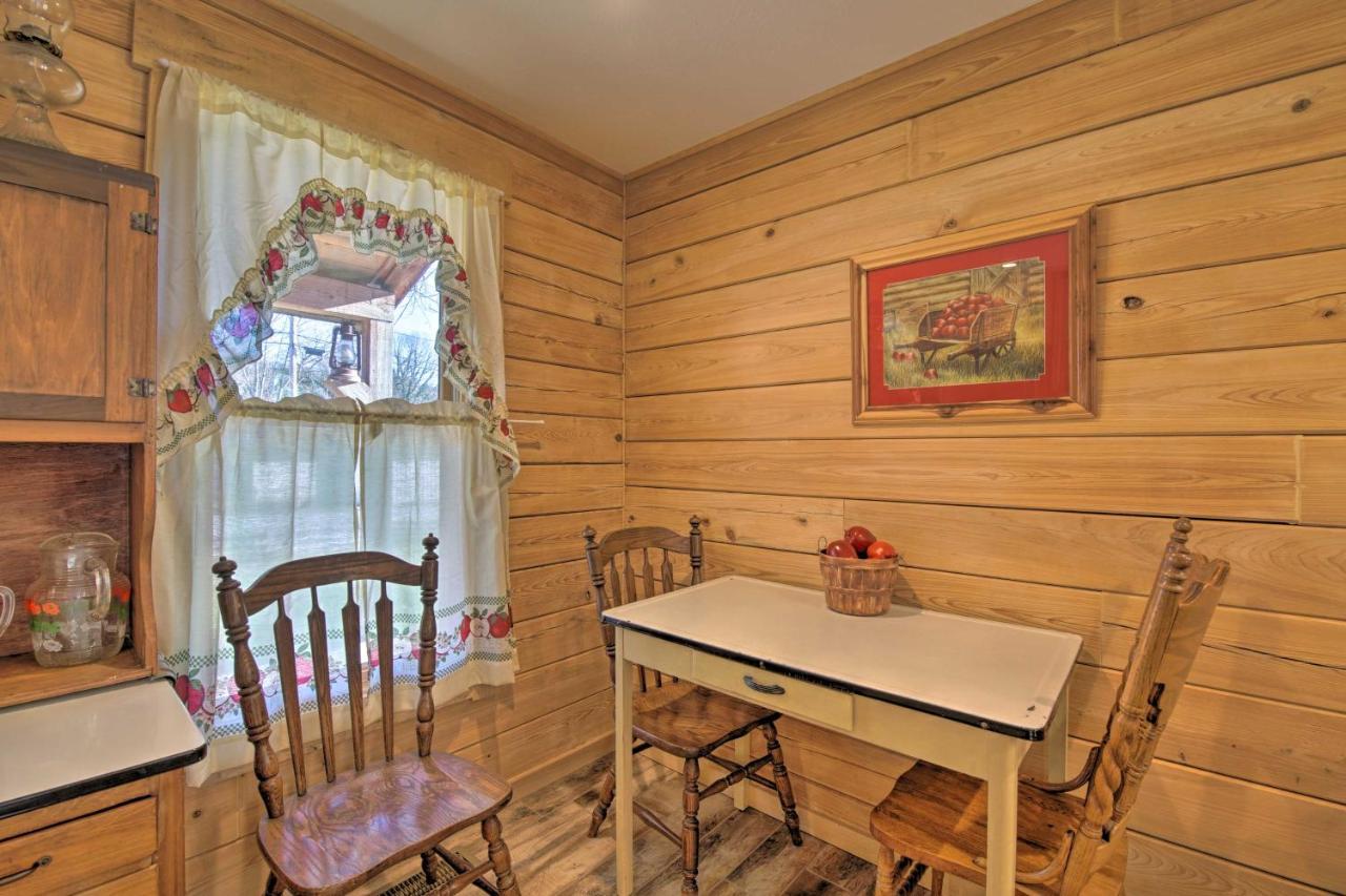 Quiet Hollister Cabin Walk To Lake Taneycomo Екстериор снимка